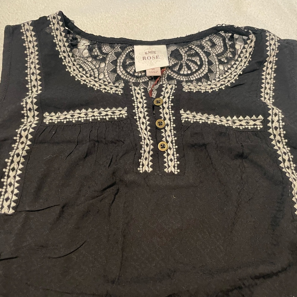 Brand new with tags black with lace top from Knox Rose in a size medium - Picture 2 of 6